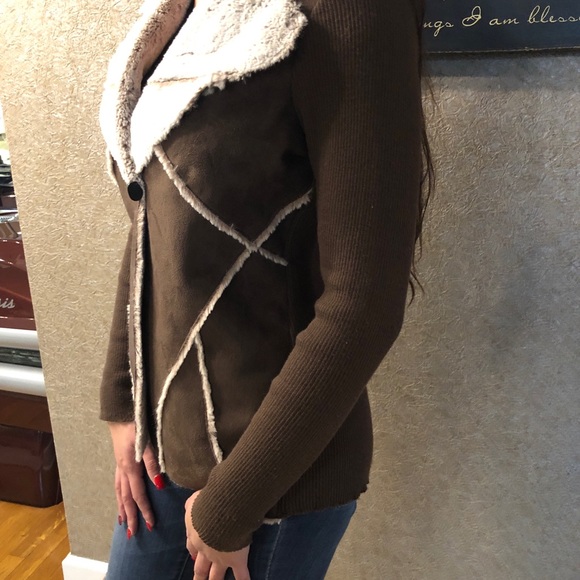 Jacket - Picture 2 of 5